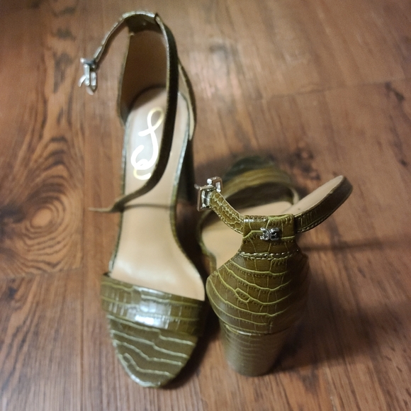 6.5, green Sam Edelman heels - Picture 3 of 4